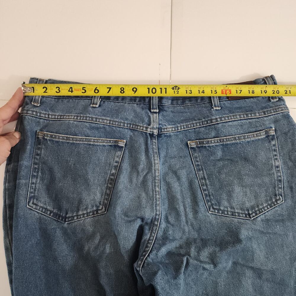 LL Bean Men's Jeans‎ 40x34 Comfort Waist Medium Wash Blue Denim Straight Leg - Picture 4 of 9